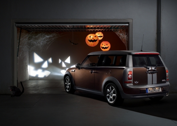 Photograph Patrice Lange Halloween on One Eyeland